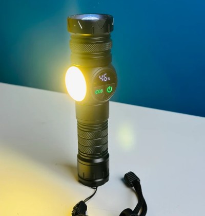 K60 Outdoor Flashlight Telescopic Zoom 10W COB+LED 800 Lumens Torchlight